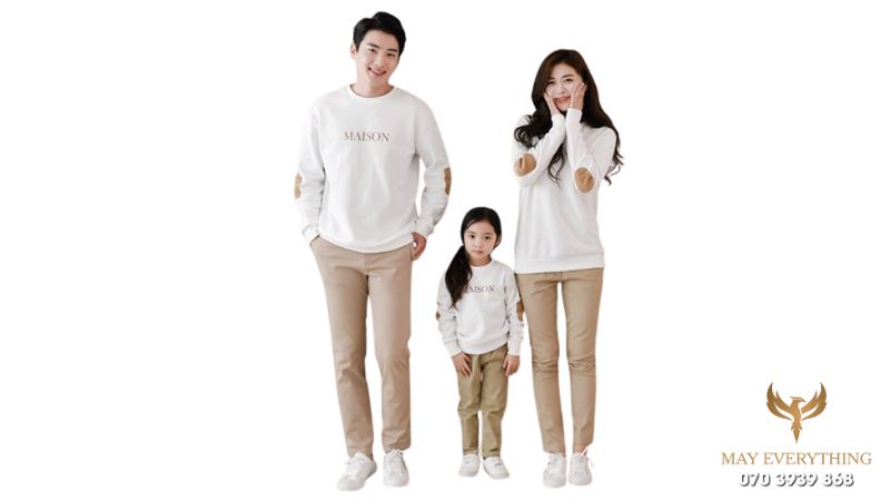 Gợi ý 8 mẫu quần áo đồng phục gia đình đẹp, chất vải tốt và phong cách 3 dong-phuc-gia-dinh-dep 2