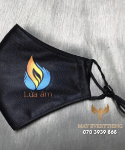 May khẩu trang lửa ấm màu đen