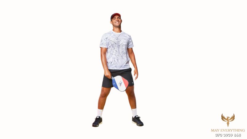 Tư vấn chọn áo pickleball nam phù hợp chiều cao và cân nặng 4 Người có thân hình cân đối