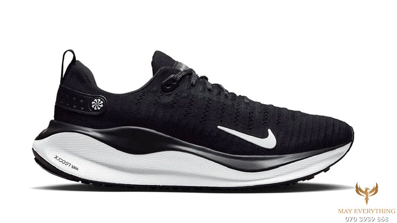 Các món dụng cụ đồ chơi, phụ kiện pickleball không thể thiếu khi ra sân tập 3 Giày thể thao chuyên dụng