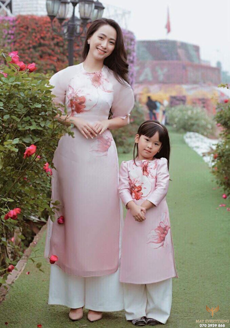 Gợi ý 10 mẫu đồng phục áo dài tết gia đình đẹp nhất 2026