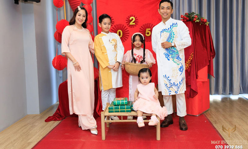 Gợi ý 10 mẫu đồng phục áo dài tết gia đình đẹp nhất 2026