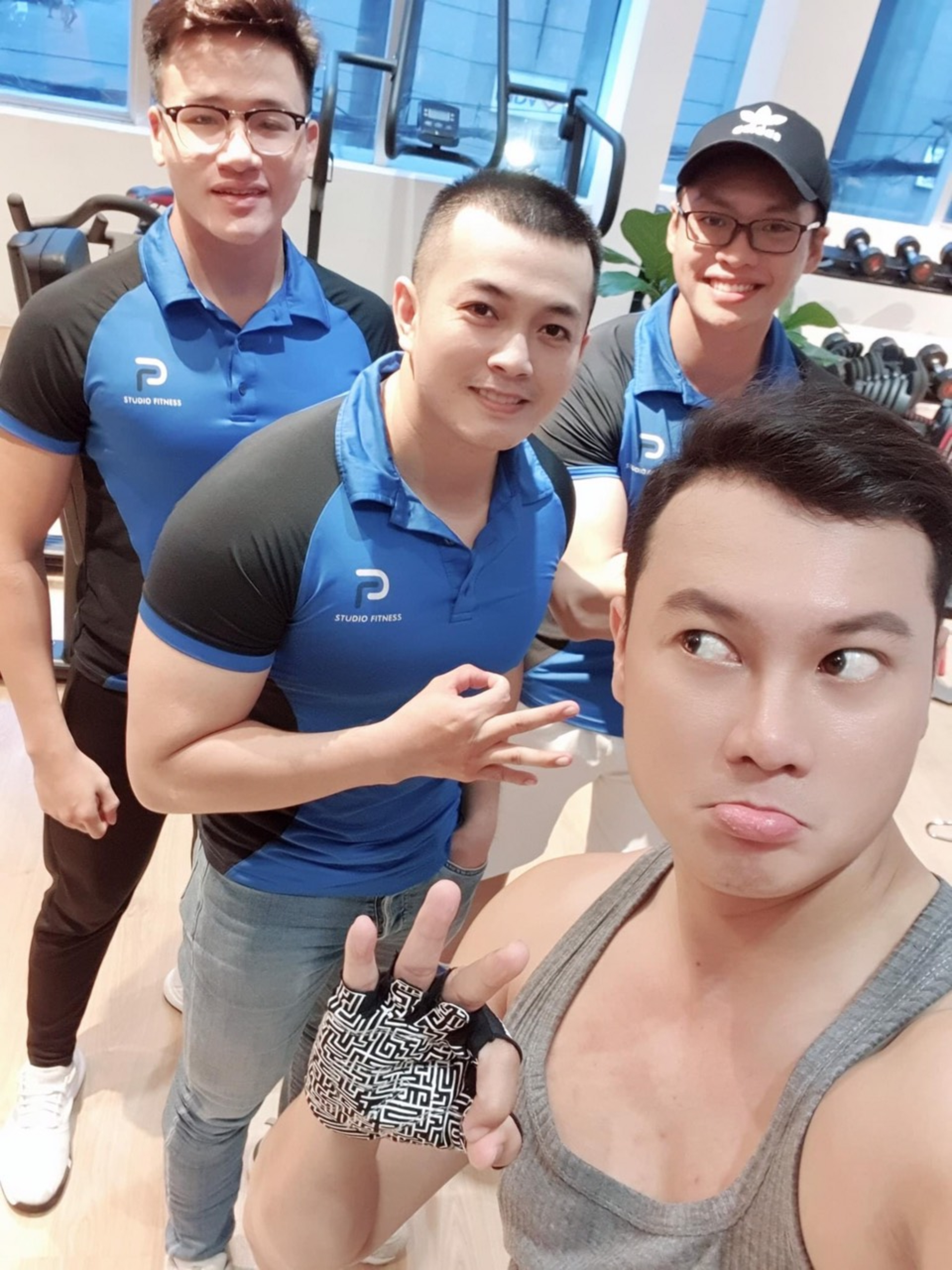 GYM - STUDIO FITNESS 3 Đồng phục PT