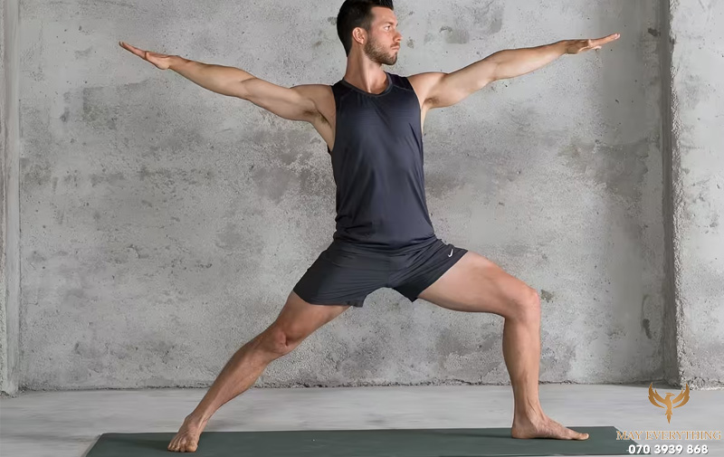 10 mẫu đồ, áo quần tập yoga nam chất lượng đáng mua nhất hiện nay