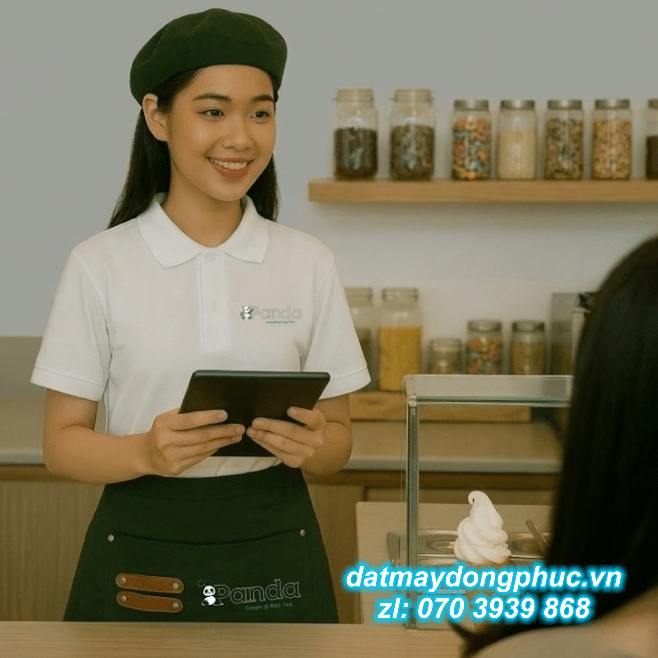 Đồng phục nhà hàng "Panda màu xanh rêu" Đồng phục nhà hàng "Panda màu xanh rêu"
